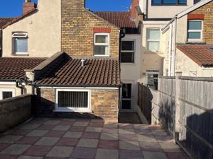 Photo 19- click for photo gallery